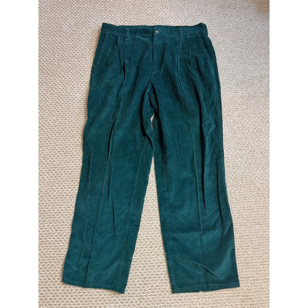 Woolrich vintage Green Corduroy Pleated Pants Wide Leg 36x29  Rugged old money